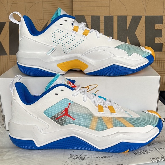 Jordan One Take 4
Basketball Shoes
White/Lagoon Pulse/Gold/ Chile Red
DO7193-164 - Picture 5 of 16